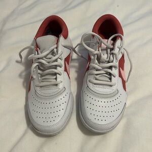 NWOT Nike sneakers